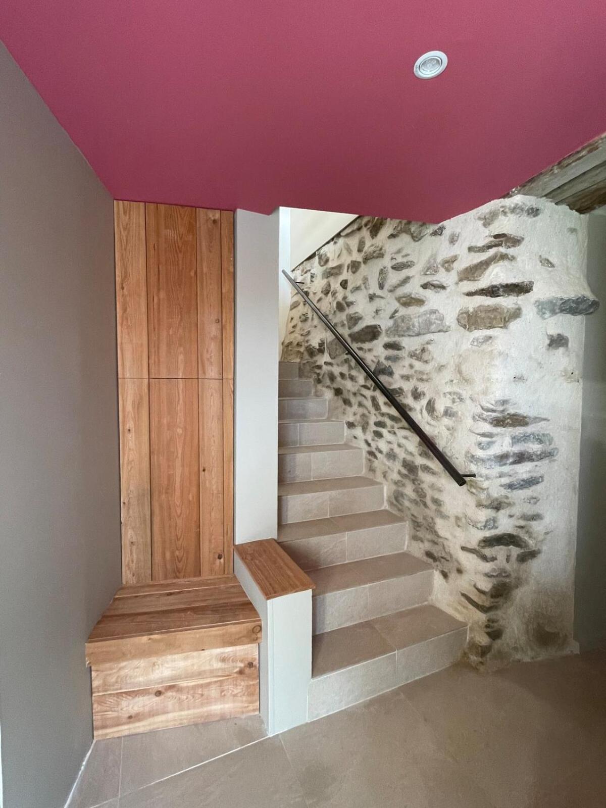 La Petite Bergerie En Pierre Surplombant Le Lac Real Bagian luar foto